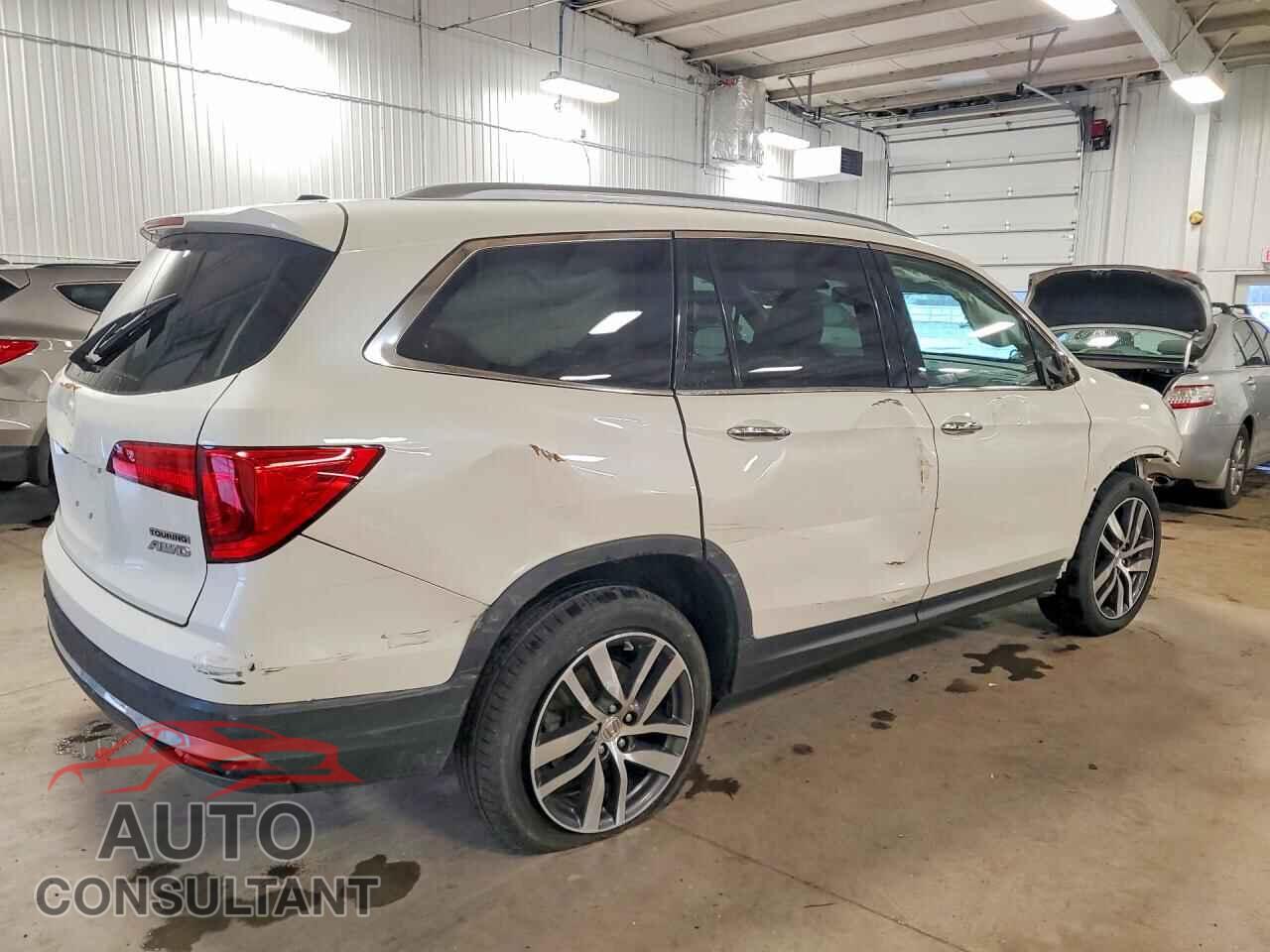 HONDA PILOT 2018 - 5FNYF6H96JB070077