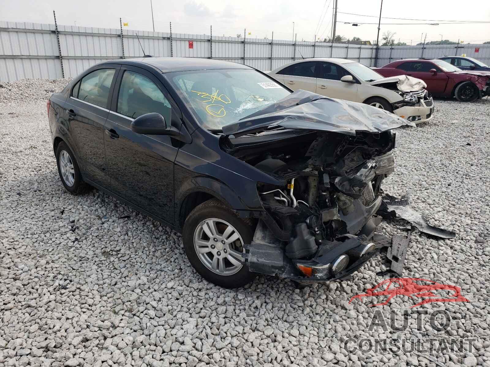 CHEVROLET SONIC 2016 - 1G1JC5SH2G4177365