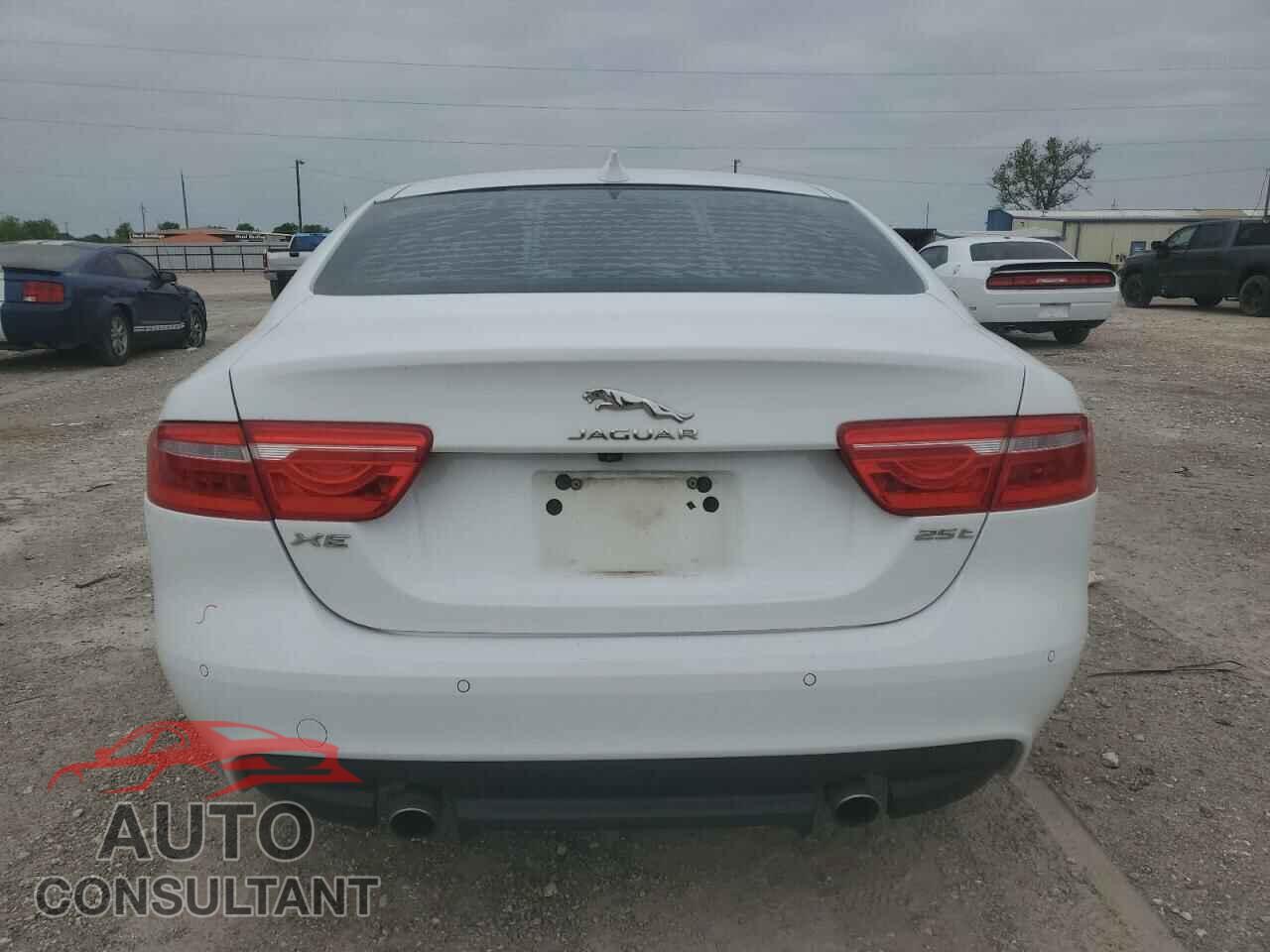 JAGUAR XE 2018 - SAJAD4FX0JCP26463