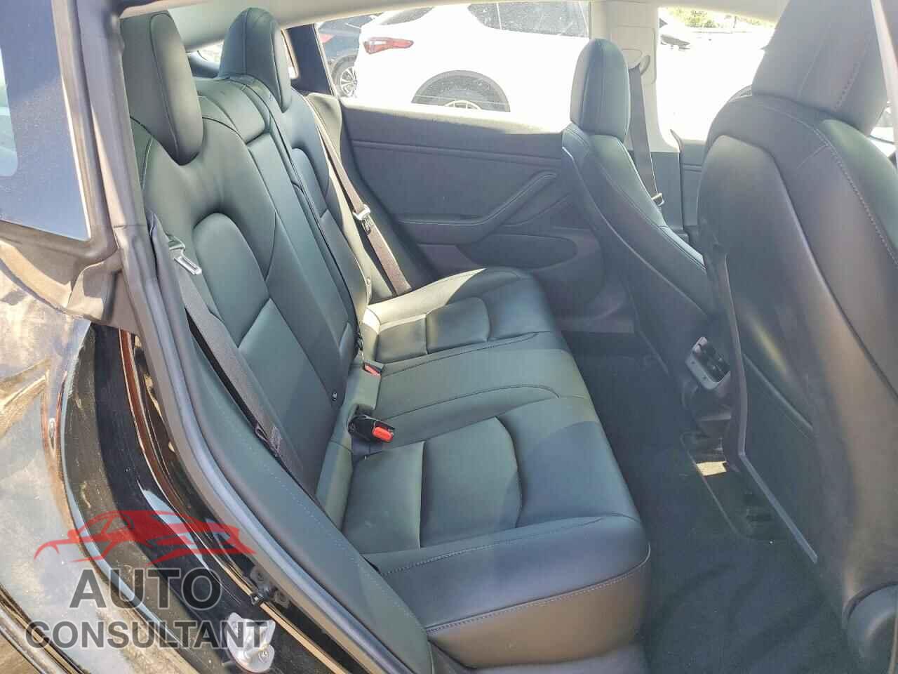 TESLA MODEL 3 2018 - 5YJ3E1EA0JF058294