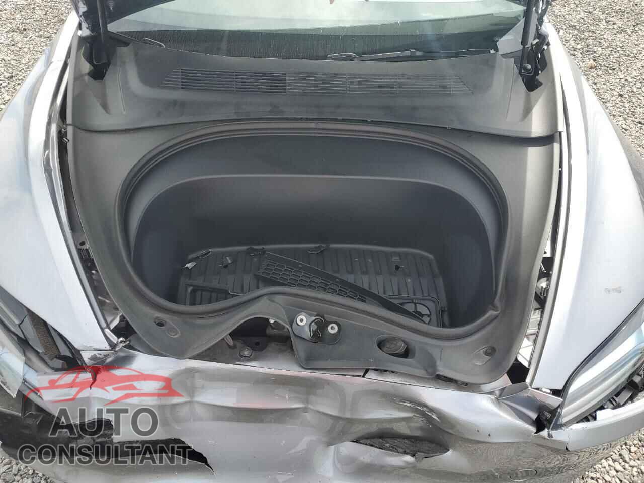 TESLA MODEL 3 2025 - 5YJ3E1EA7SF977128
