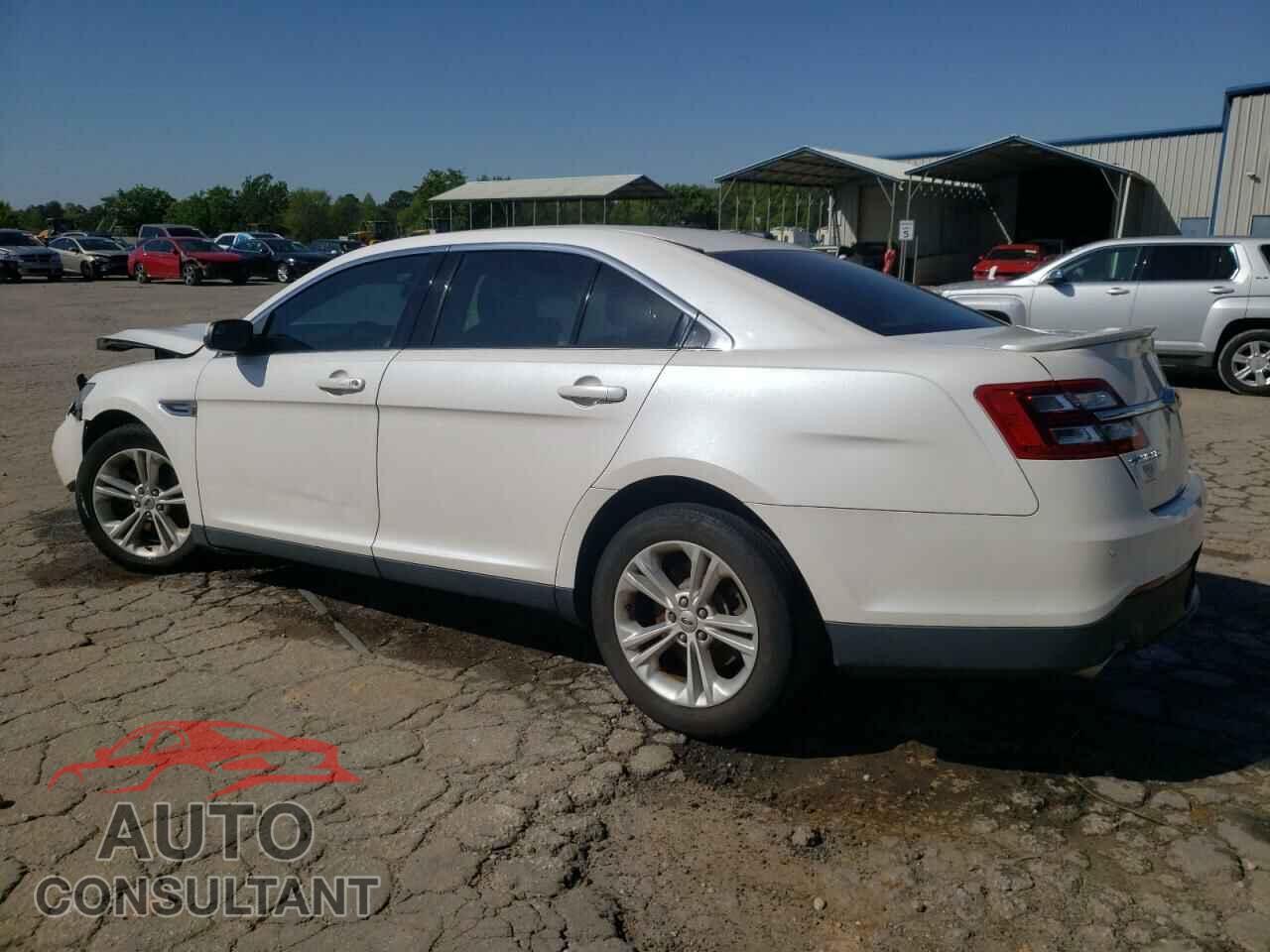 FORD TAURUS 2018 - 1FAHP2E88JG119289
