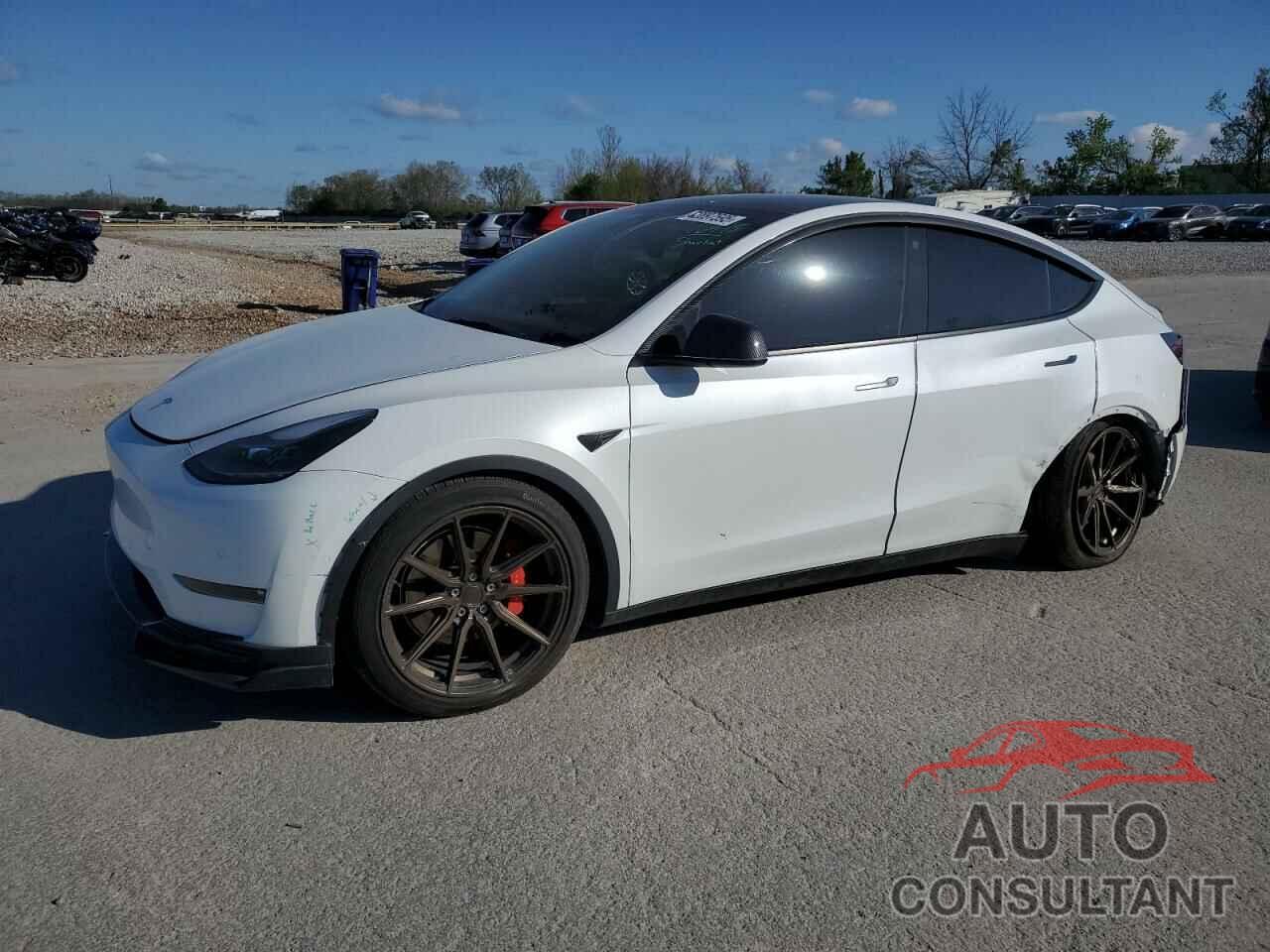 TESLA MODEL Y 2021 - 5YJYGDEF3MF262878