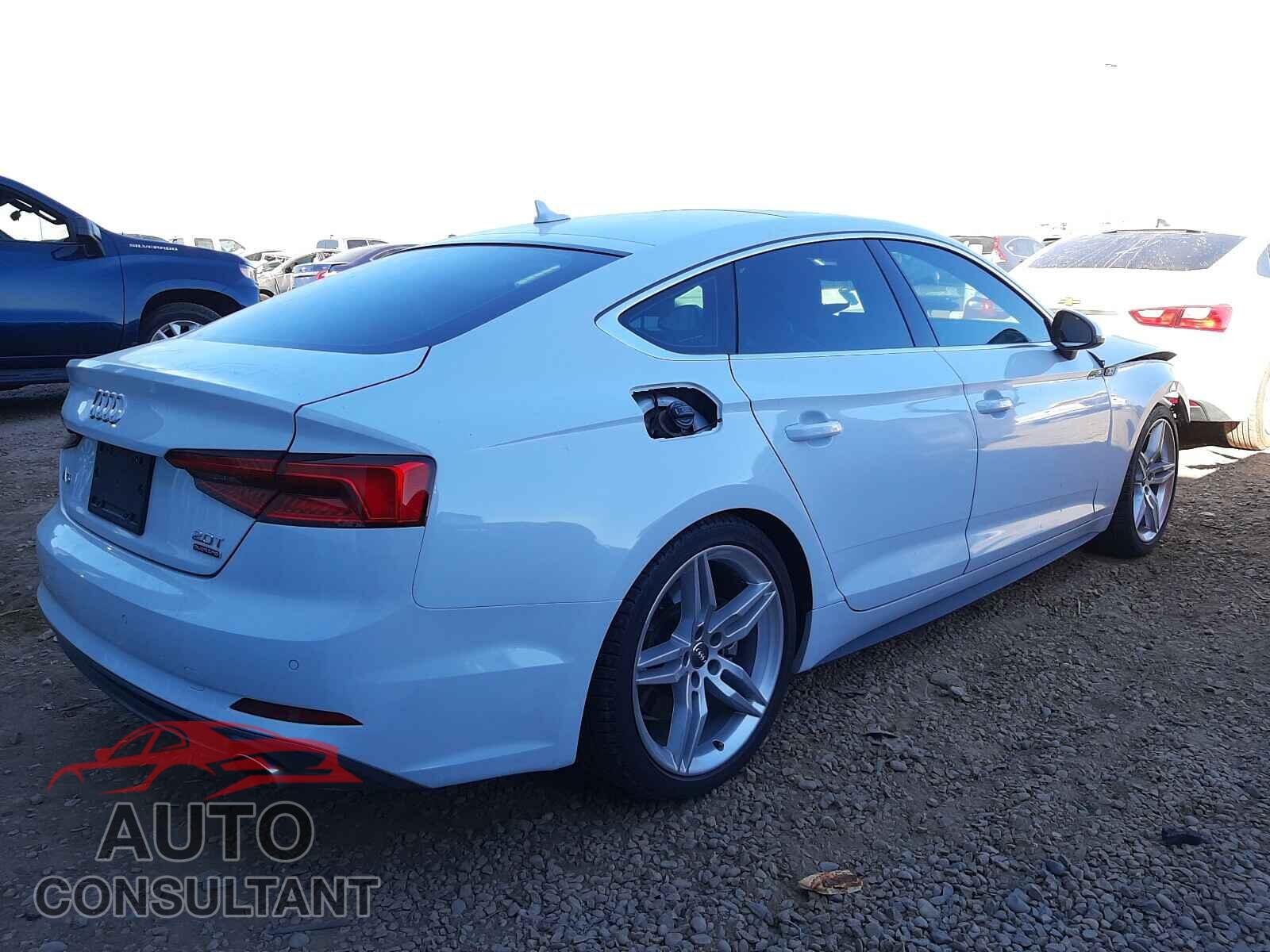 AUDI A5 2018 - WAUENCF57JA008035