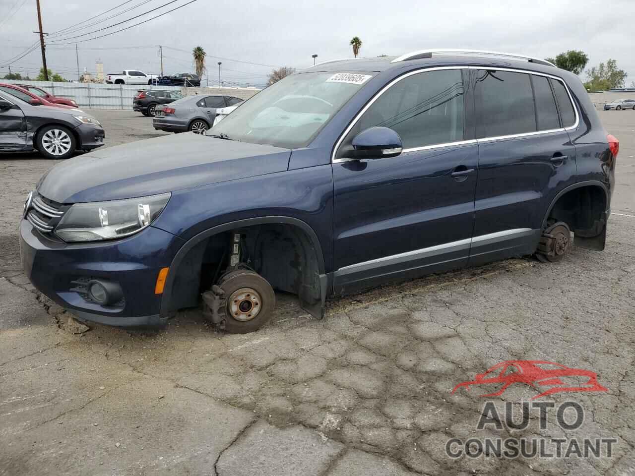 VOLKSWAGEN TIGUAN 2013 - WVGBV3AXXDW627178