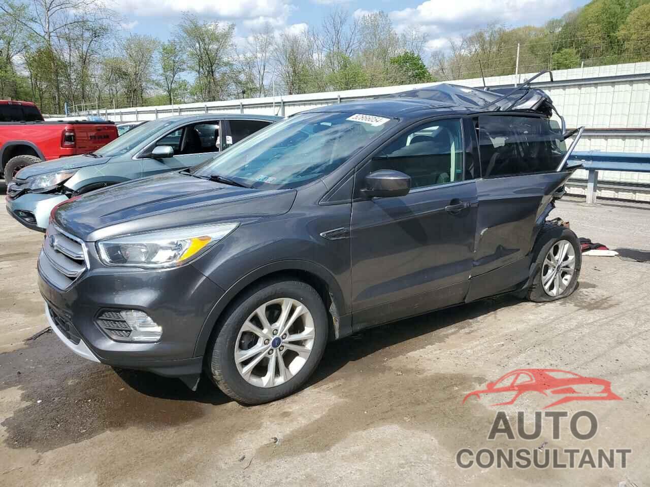 FORD ESCAPE 2017 - 1FMCU0GD2HUC37714