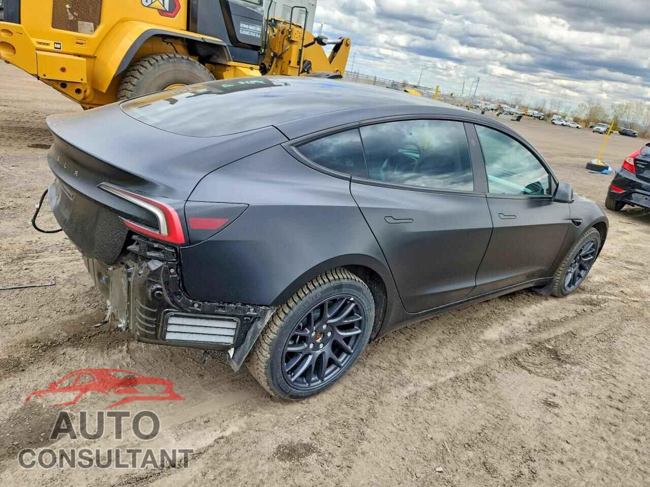 TESLA MODEL 3 2024 - LRW3E7FA8RC105935