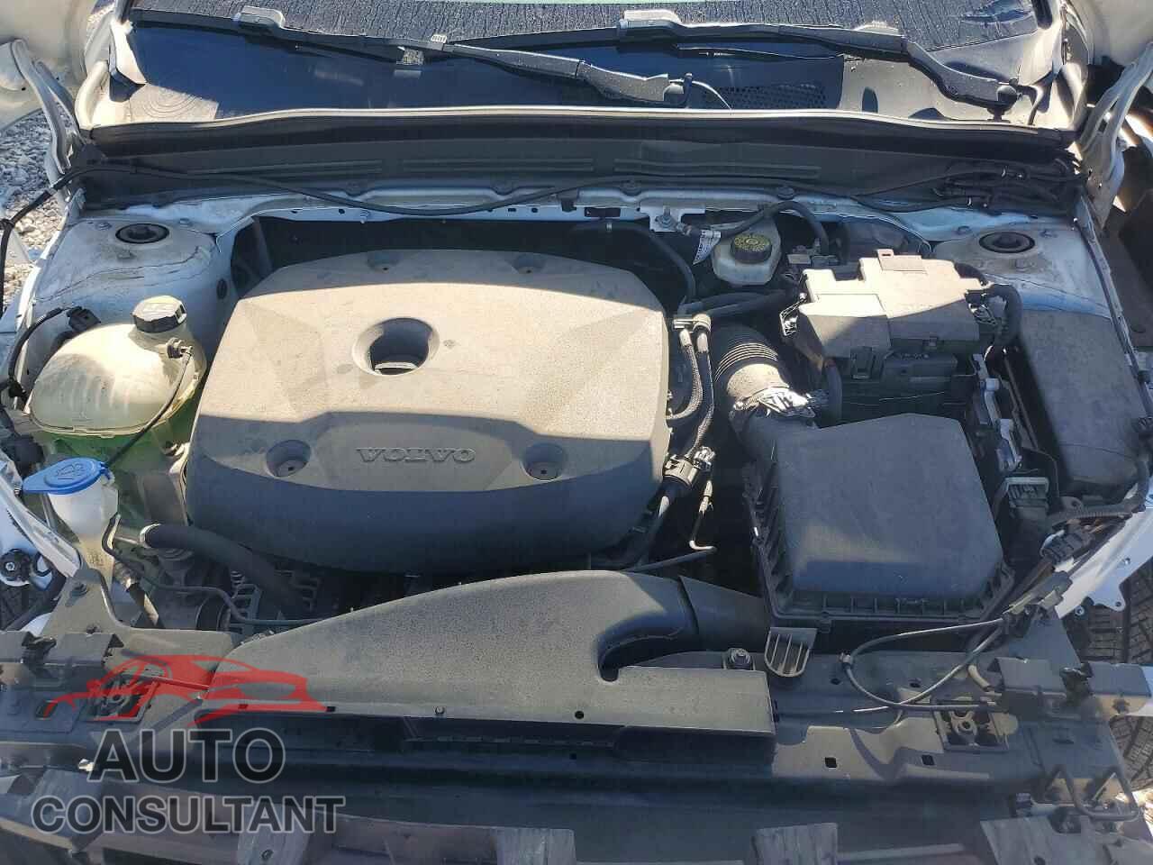VOLVO XC40 2020 - YV4162UK0L2176675