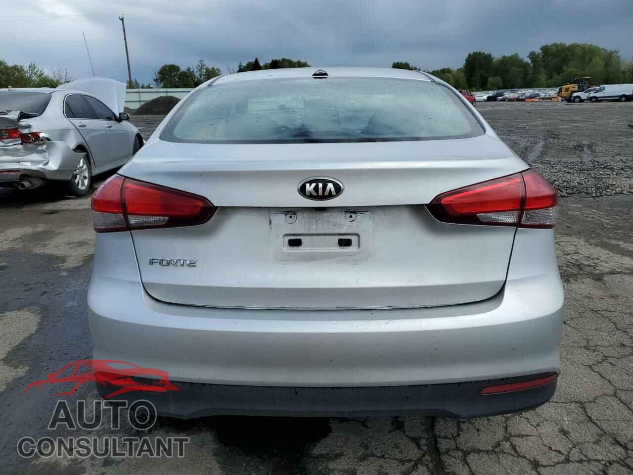 KIA FORTE 2017 - 3KPFL4A73HE065867