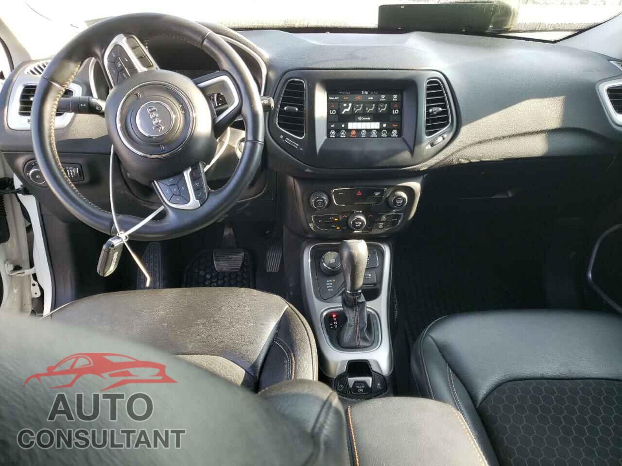 JEEP COMPASS 2020 - 3C4NJDBB5LT173920
