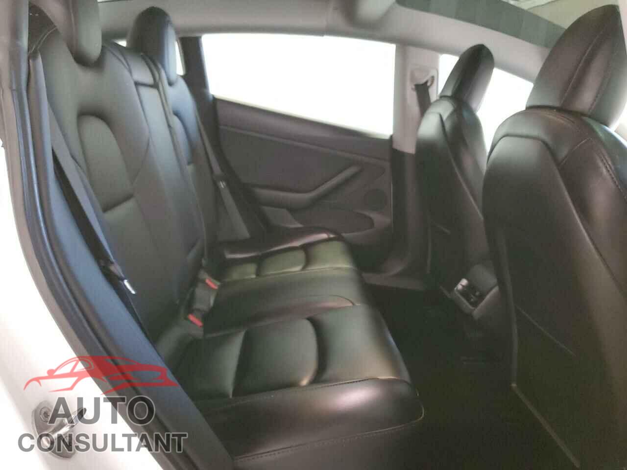 TESLA MODEL 3 2021 - 5YJ3E1EBXMF053875
