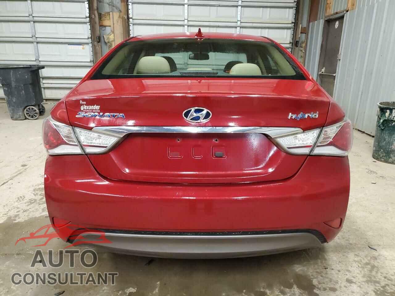 HYUNDAI SONATA 2012 - KMHEC4A41CA029572