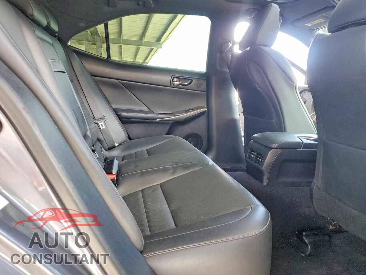 LEXUS IS 2014 - JTHBE1D28E5011462