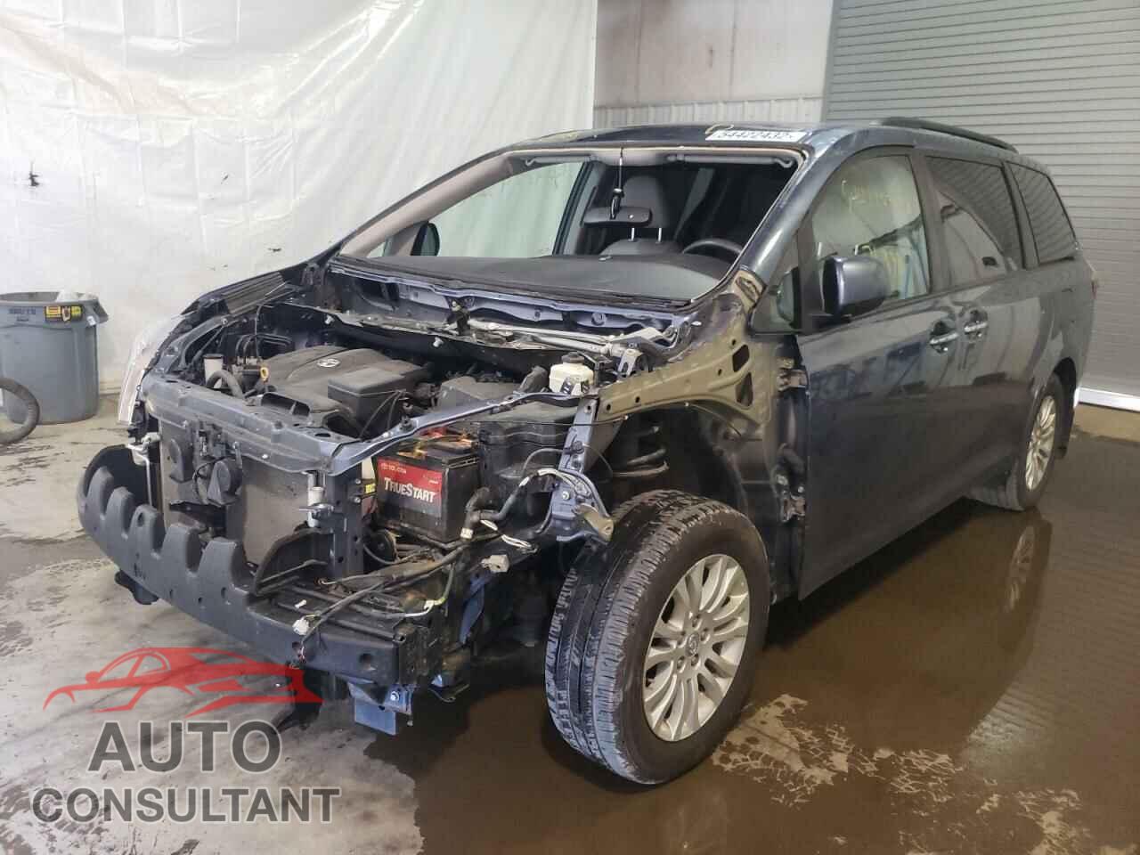 TOYOTA SIENNA 2017 - 5TDYZ3DC5HS809758