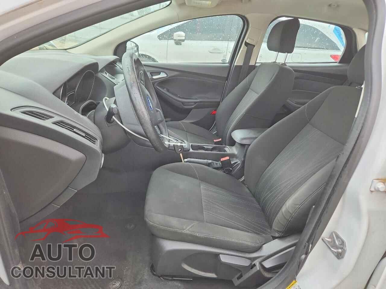 FORD FOCUS 2015 - 1FADP3F23FL243340