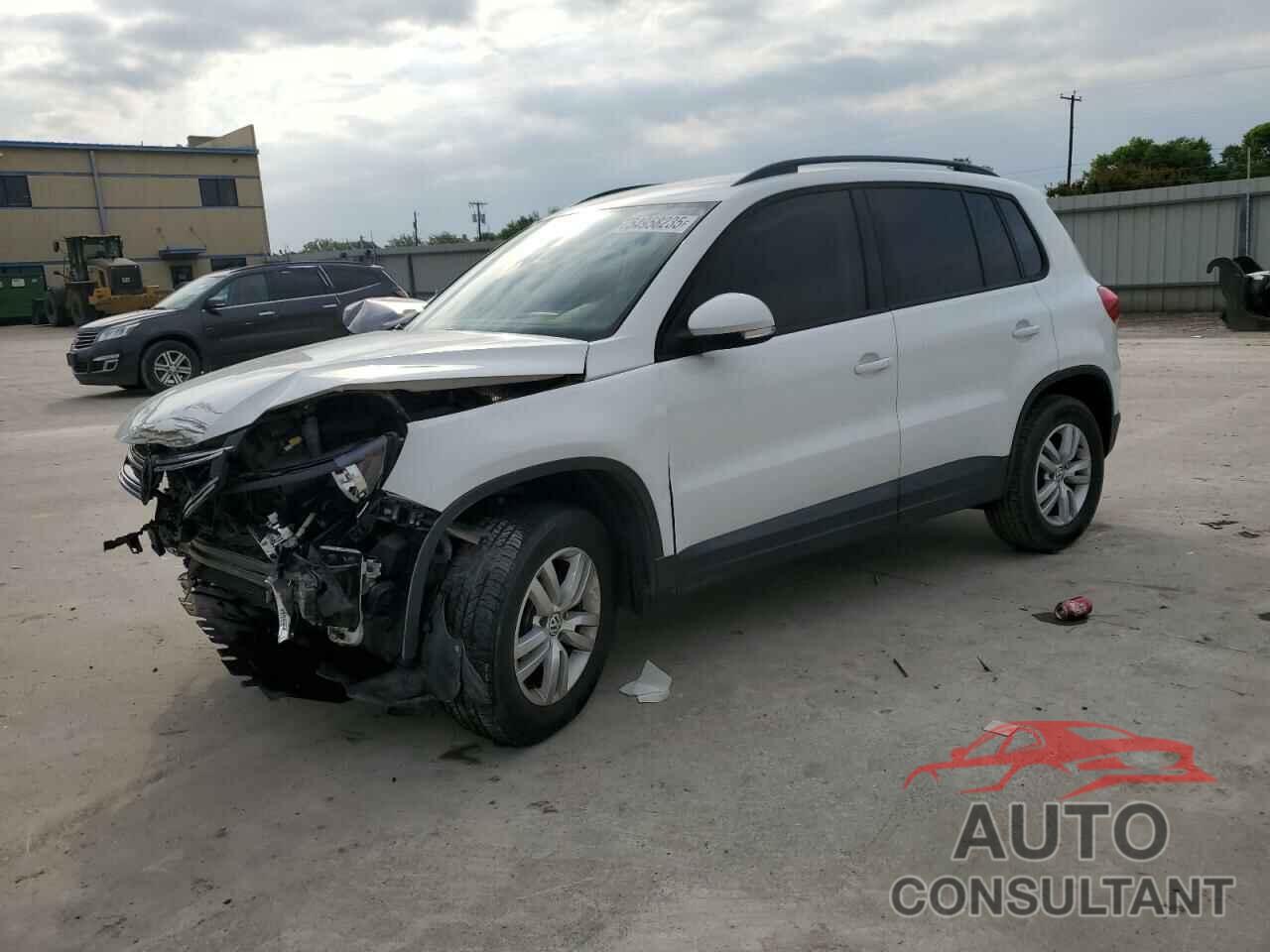 VOLKSWAGEN TIGUAN 2017 - WVGAV7AX3HK015484