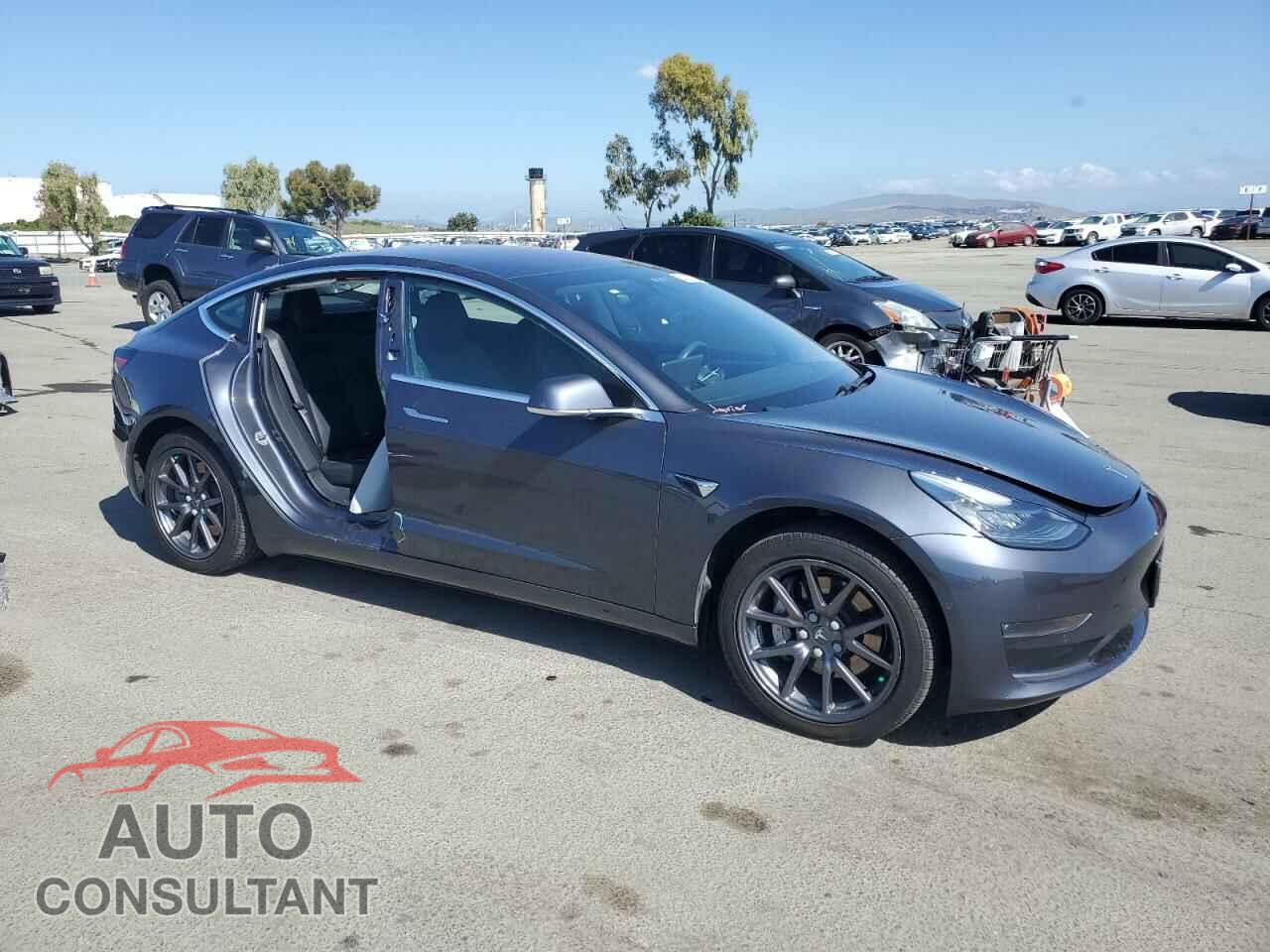 TESLA MODEL 3 2018 - 5YJ3E1EA1JF006964