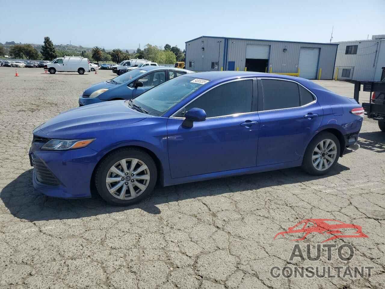 TOYOTA CAMRY 2018 - 4T1B11HK7JU565563