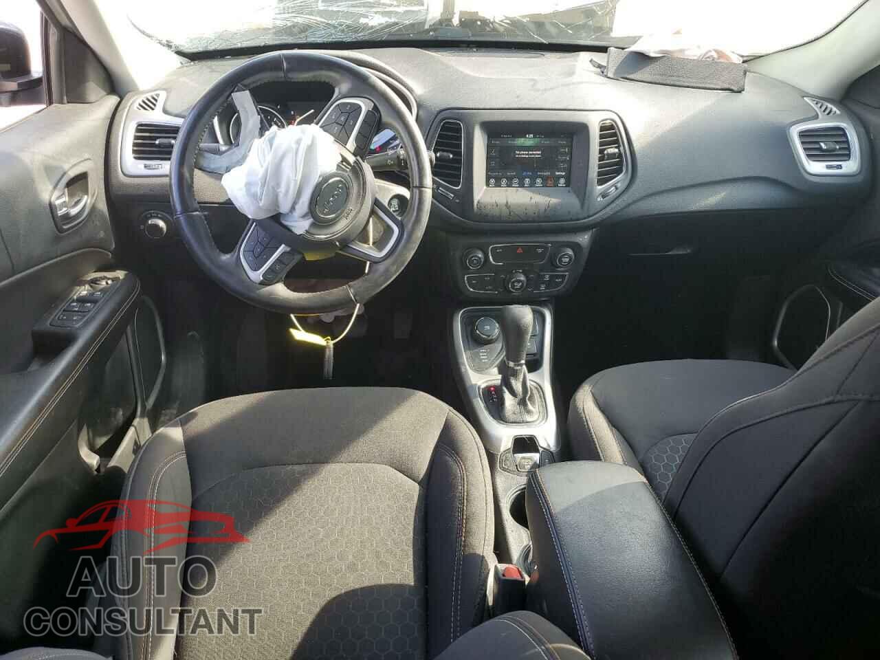 JEEP COMPASS 2020 - 3C4NJDAB8LT105015