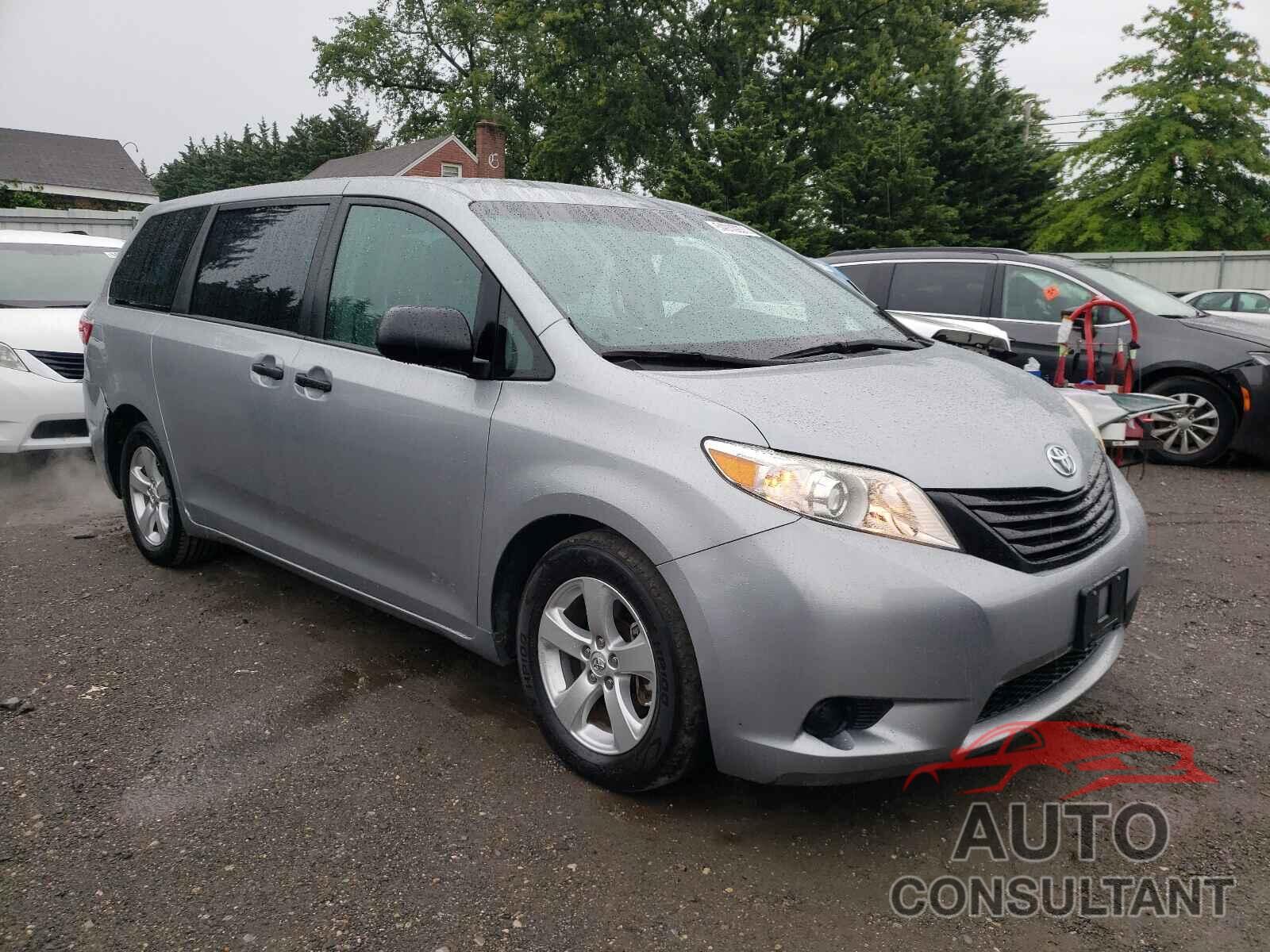 TOYOTA SIENNA 2017 - 5TDZZ3DC1HS892402