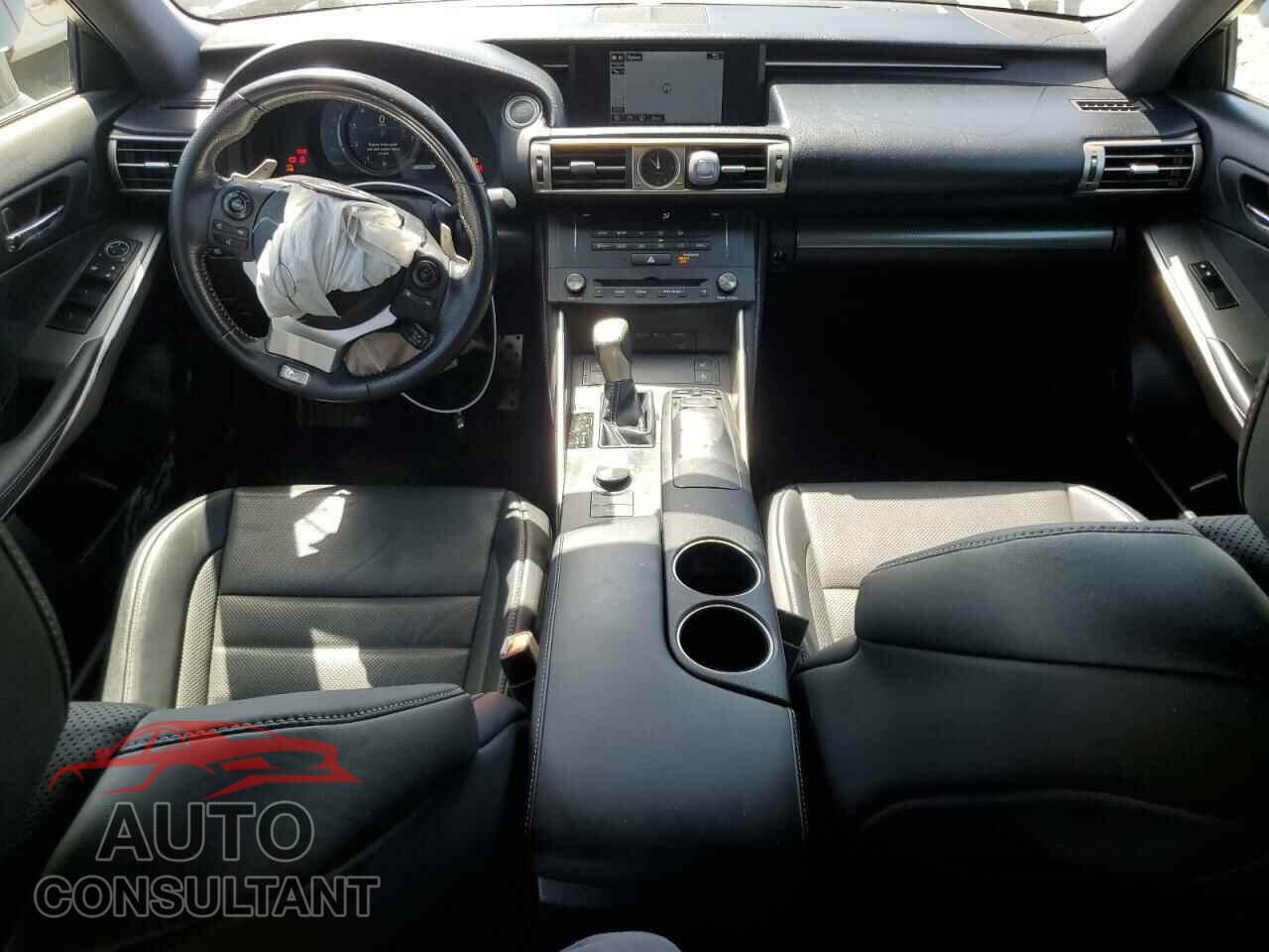 LEXUS IS 2016 - JTHBA1D21G5028330
