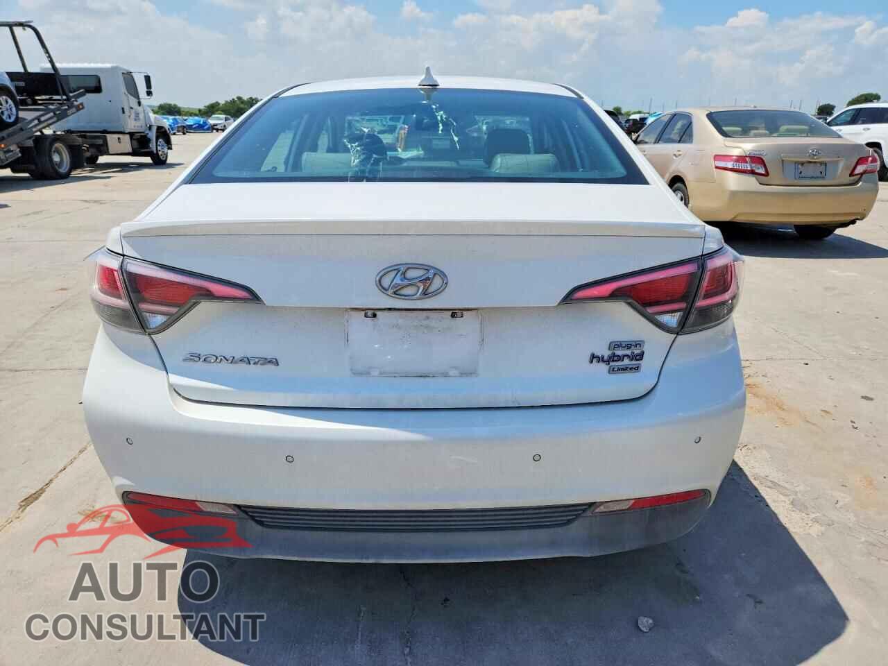 HYUNDAI SONATA 2017 - KMHE54L21HA043551
