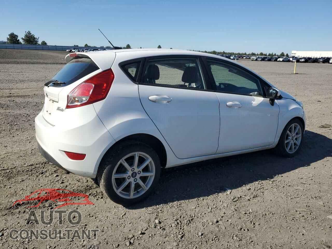 FORD FIESTA 2017 - 3FADP4EJ5HM123023