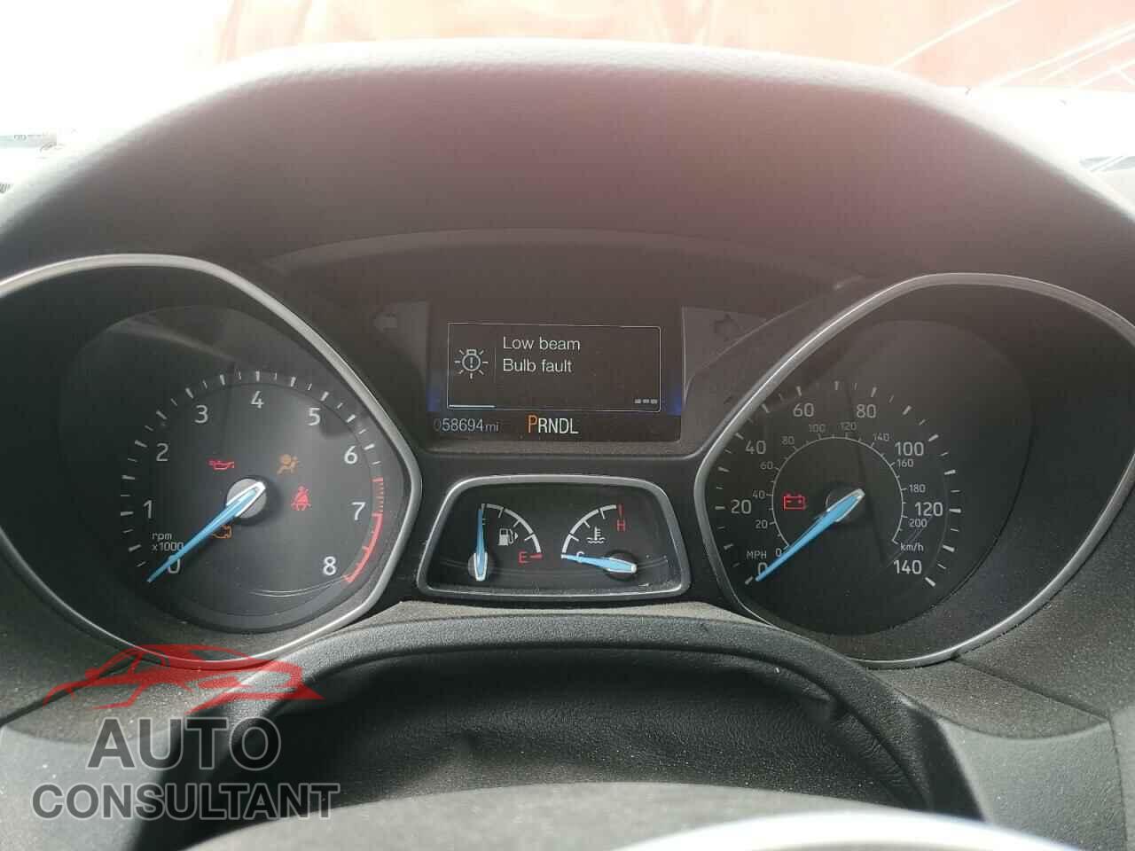 FORD FOCUS 2015 - 1FADP3F21FL270570