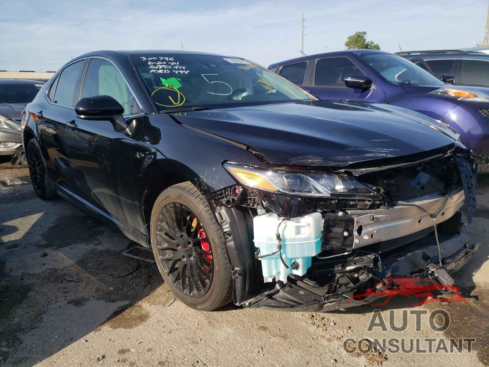 TOYOTA CAMRY 2019 - 4T1B11HK2KU708839