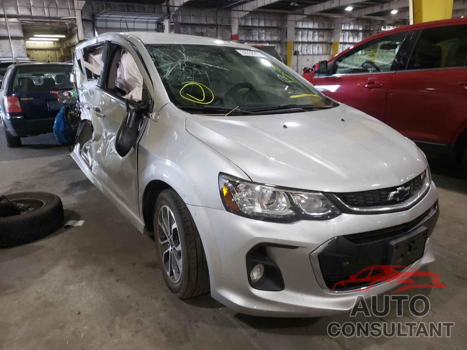 CHEVROLET SONIC 2018 - 1G1JD6SG3J4108525