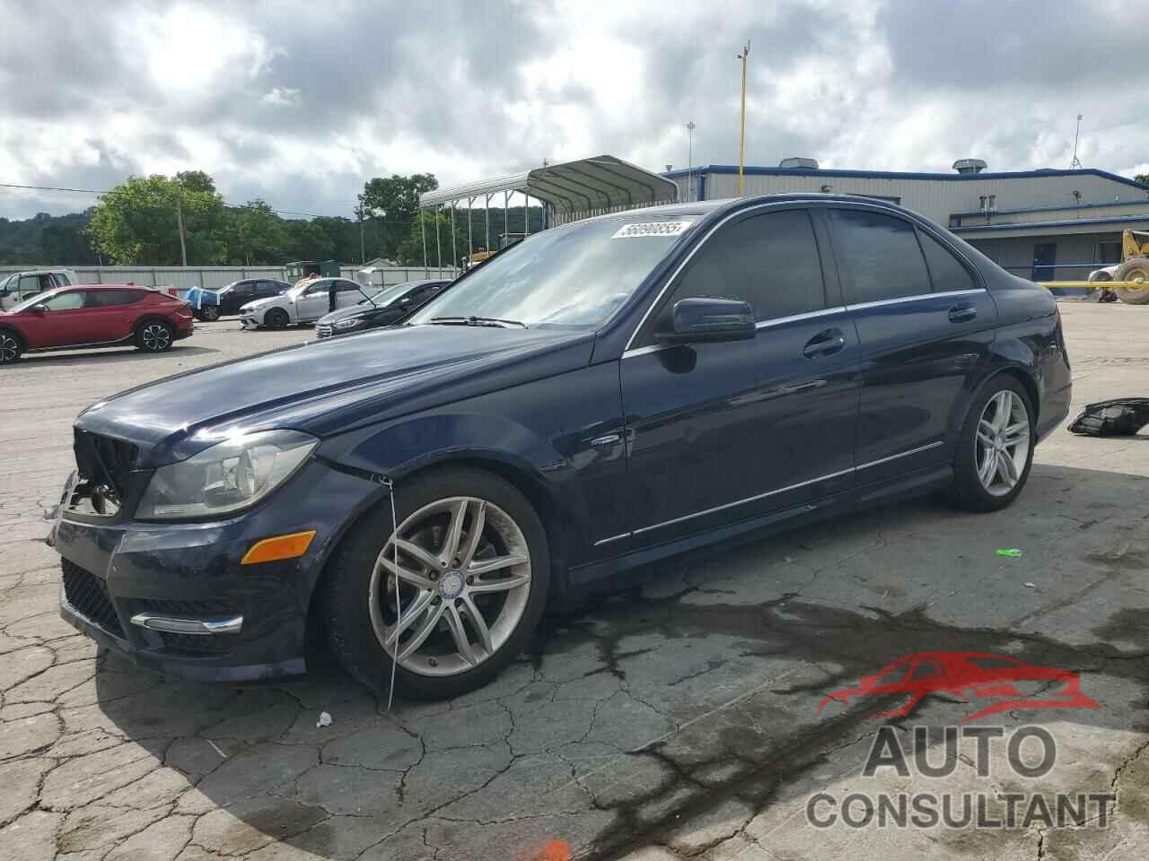 MERCEDES-BENZ C-CLASS 2012 - WDDGF4HB8CR213861