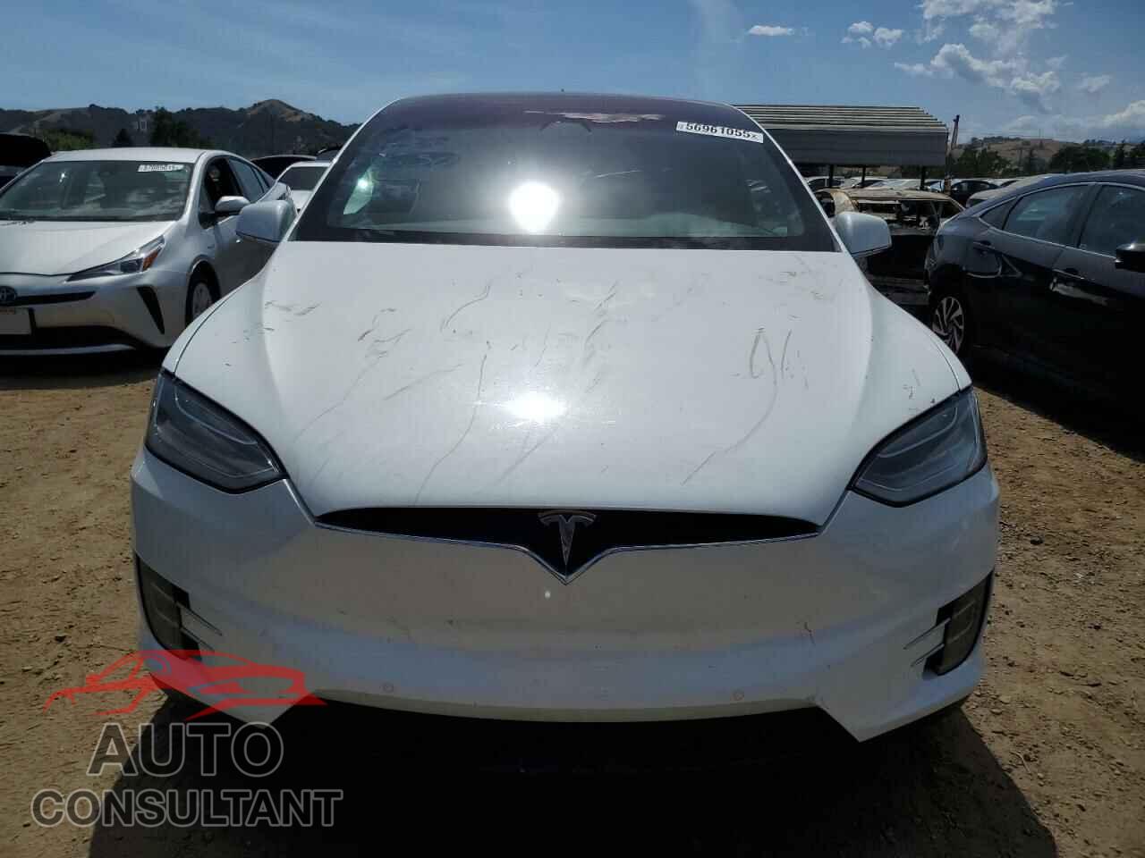 TESLA MODEL X 2017 - 5YJXCAE20HF044180