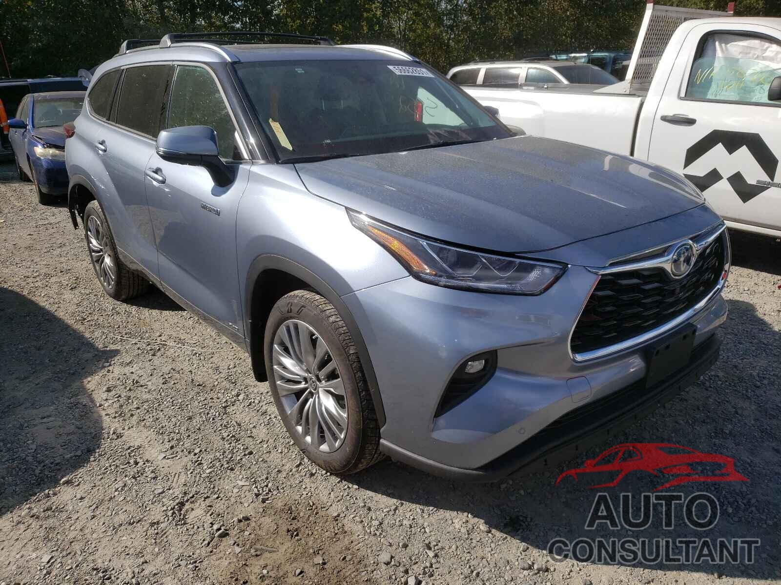 TOYOTA HIGHLANDER 2021 - 5TDEBRCH6MS018897