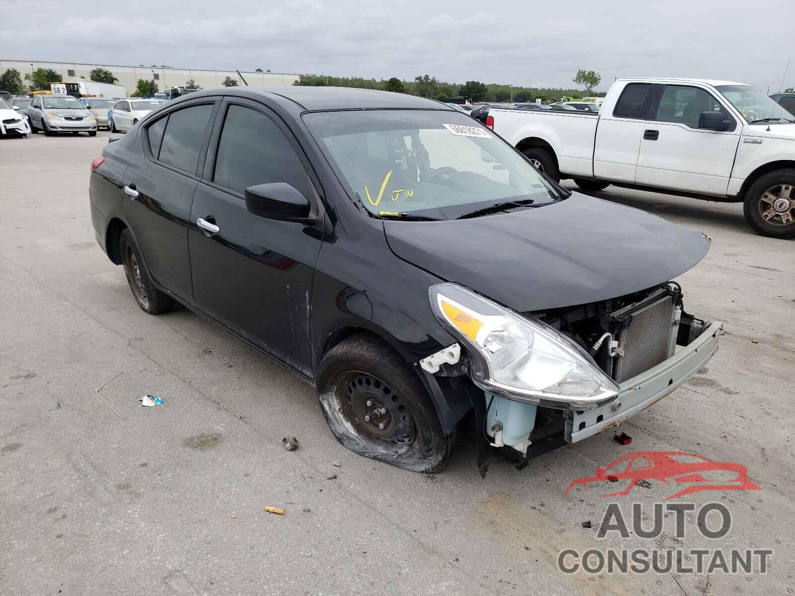 NISSAN VERSA 2018 - 3N1CN7AP3JL885059