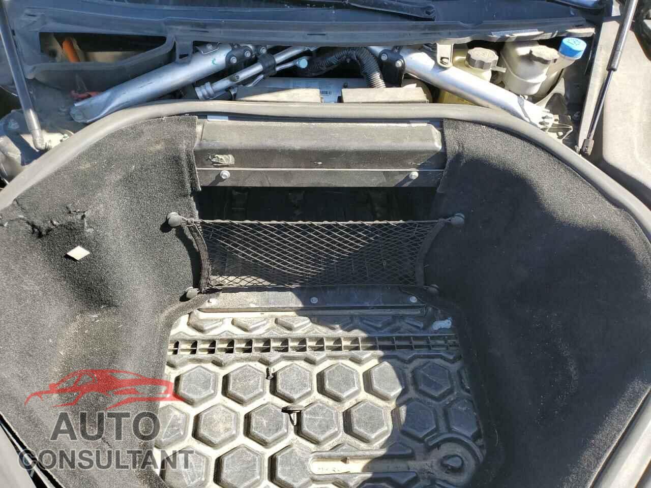 TESLA MODEL S 2014 - 5YJSA1H19EFP50305