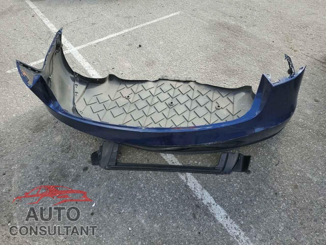 TESLA MODEL 3 2018 - 5YJ3E1EA2JF033879