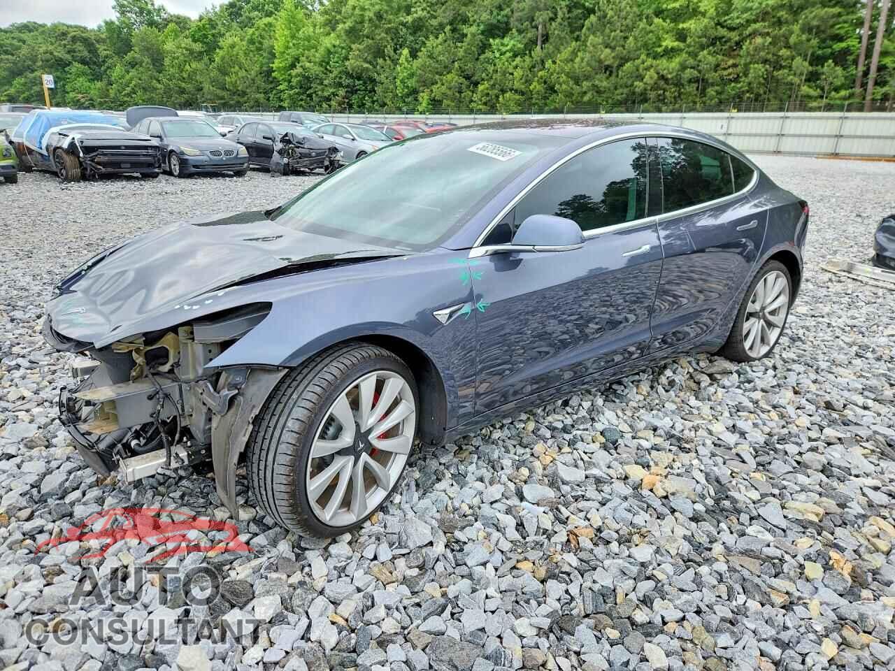 TESLA MODEL 3 2019 - 5YJ3E1EB9KF237458