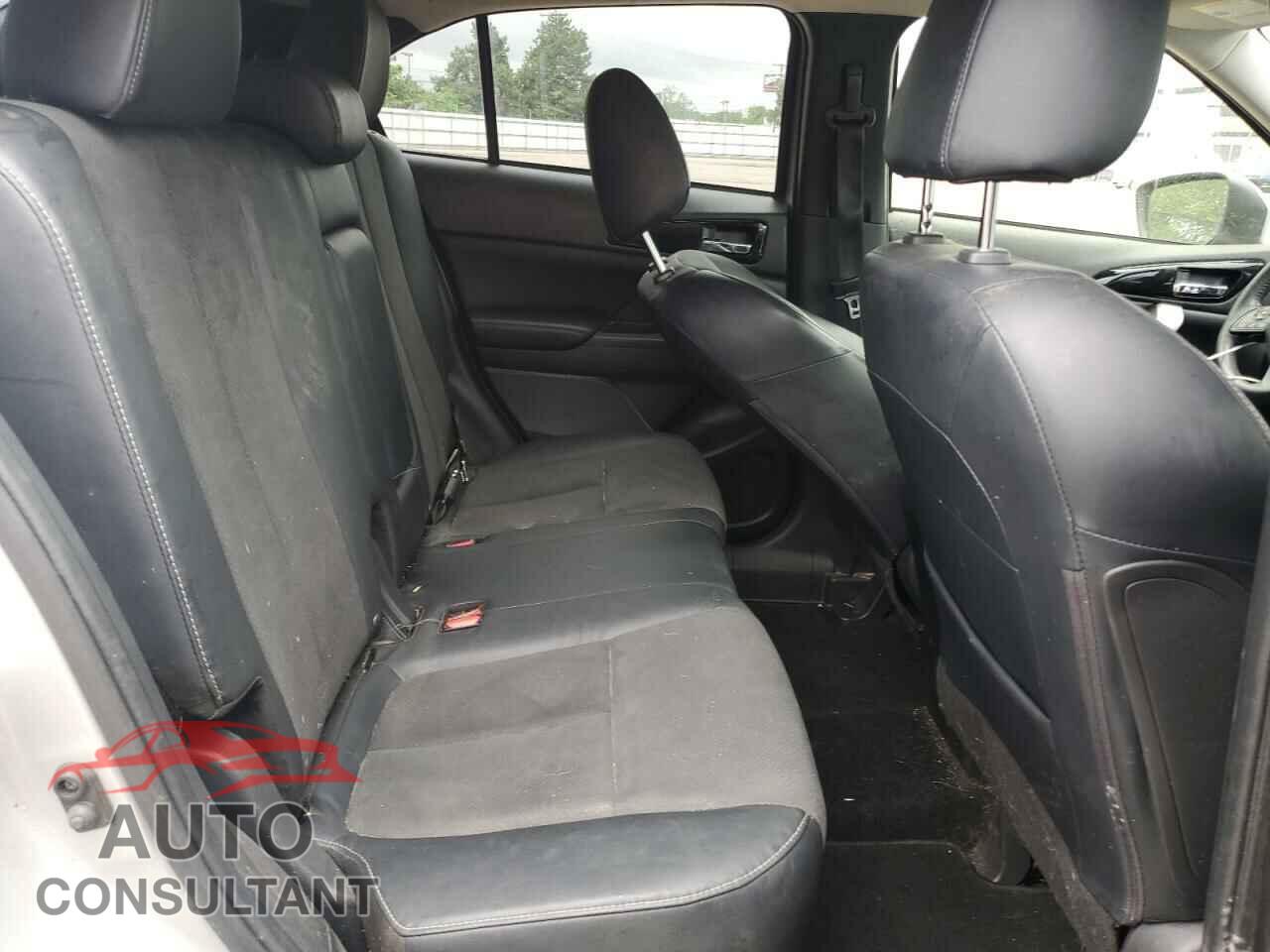 MITSUBISHI ECLIPSE 2022 - JA4ATWAA7NZ063051