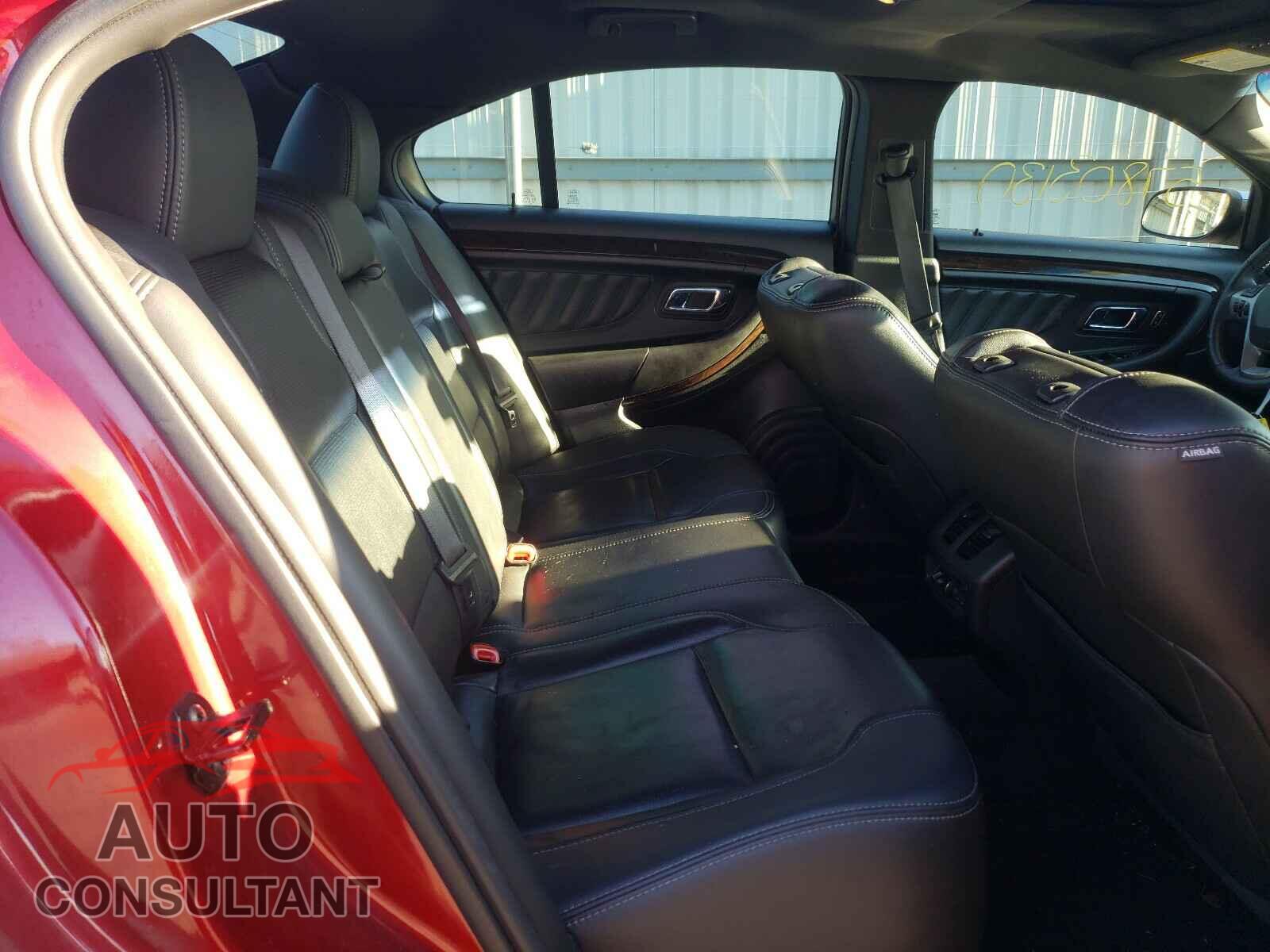 FORD TAURUS 2018 - 1FAHP2F86JG126353