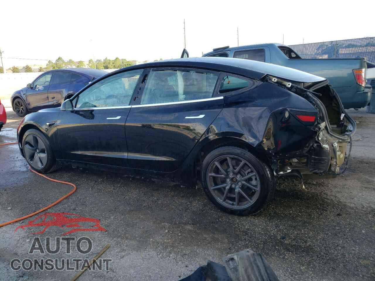 TESLA MODEL 3 2019 - 5YJ3E1EA3KF296867