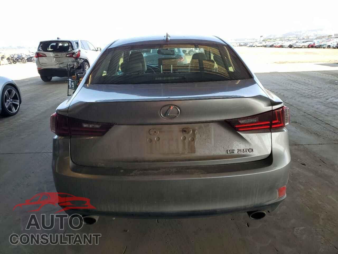 LEXUS IS 2014 - JTHBF1D26E5011599