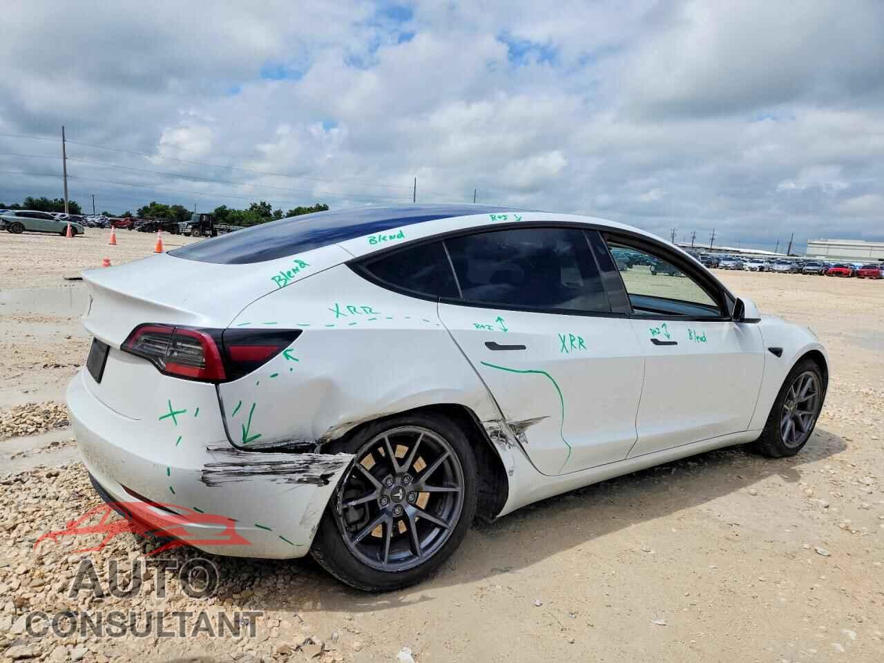 TESLA MODEL 3 2021 - 5YJ3E1EA3MF017274