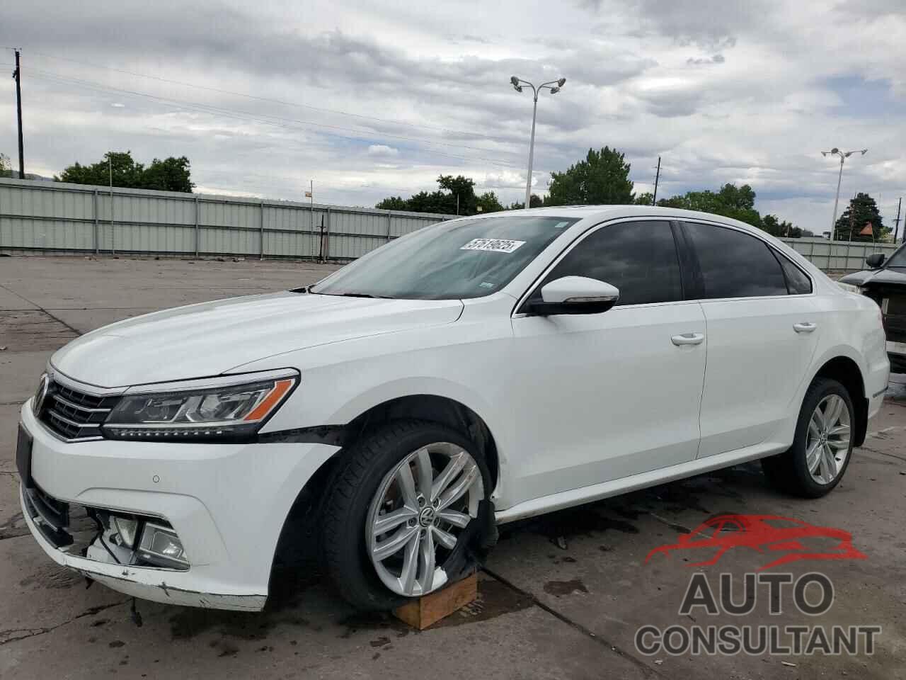VOLKSWAGEN PASSAT 2018 - 1VWBA7A32JC021694