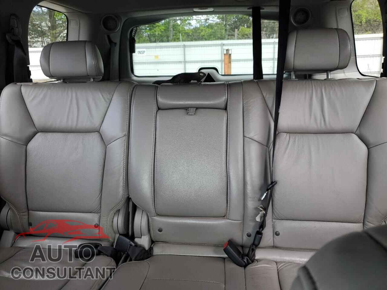 HONDA PILOT 2011 - 5FNYF4H96BB069081