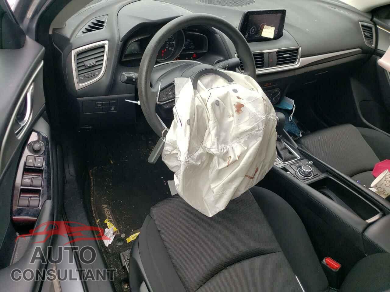 MAZDA 3 2018 - 3MZBN1U76JM202702