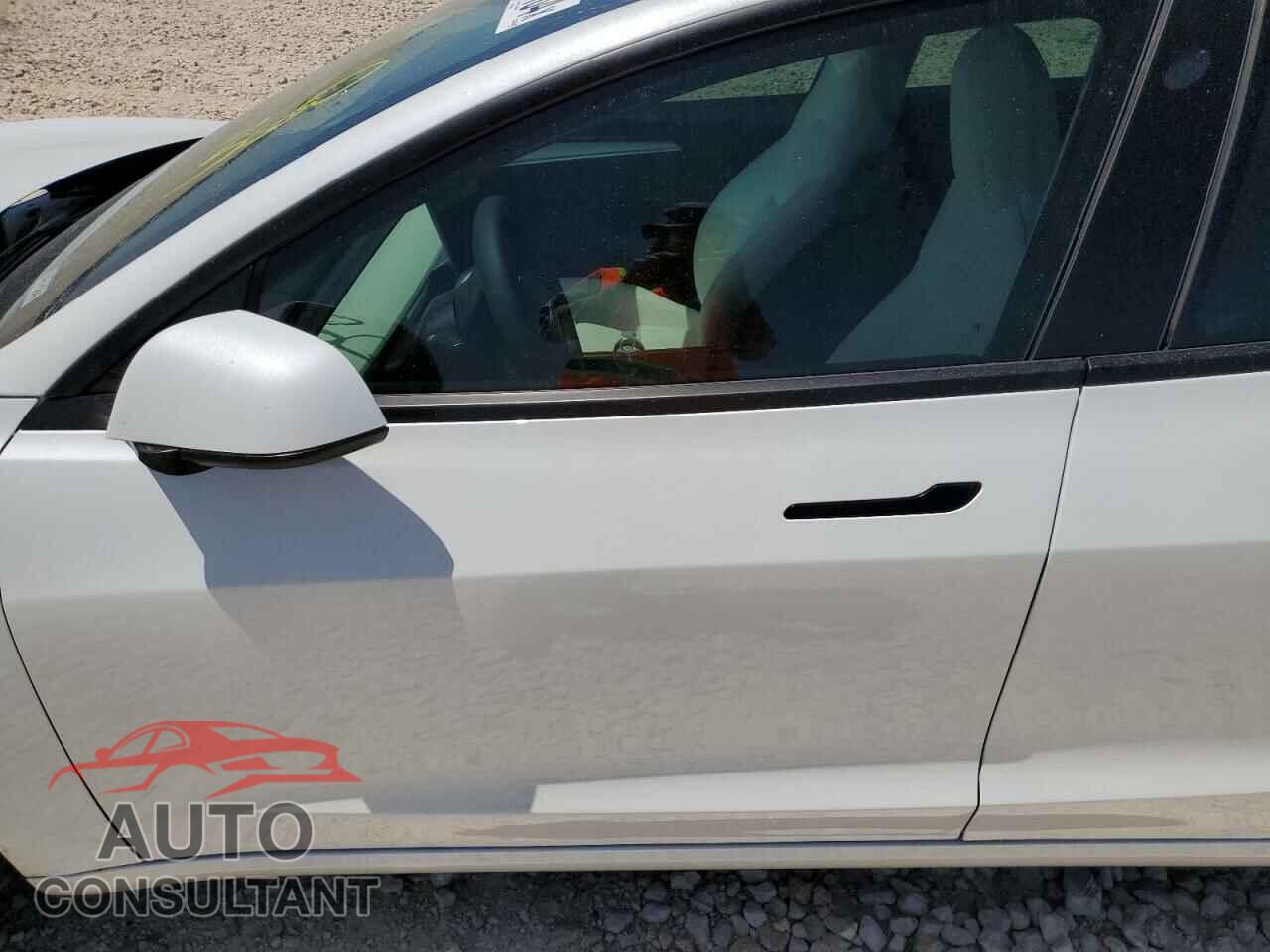 TESLA MODEL 3 2021 - 5YJ3E1EB4MF019849