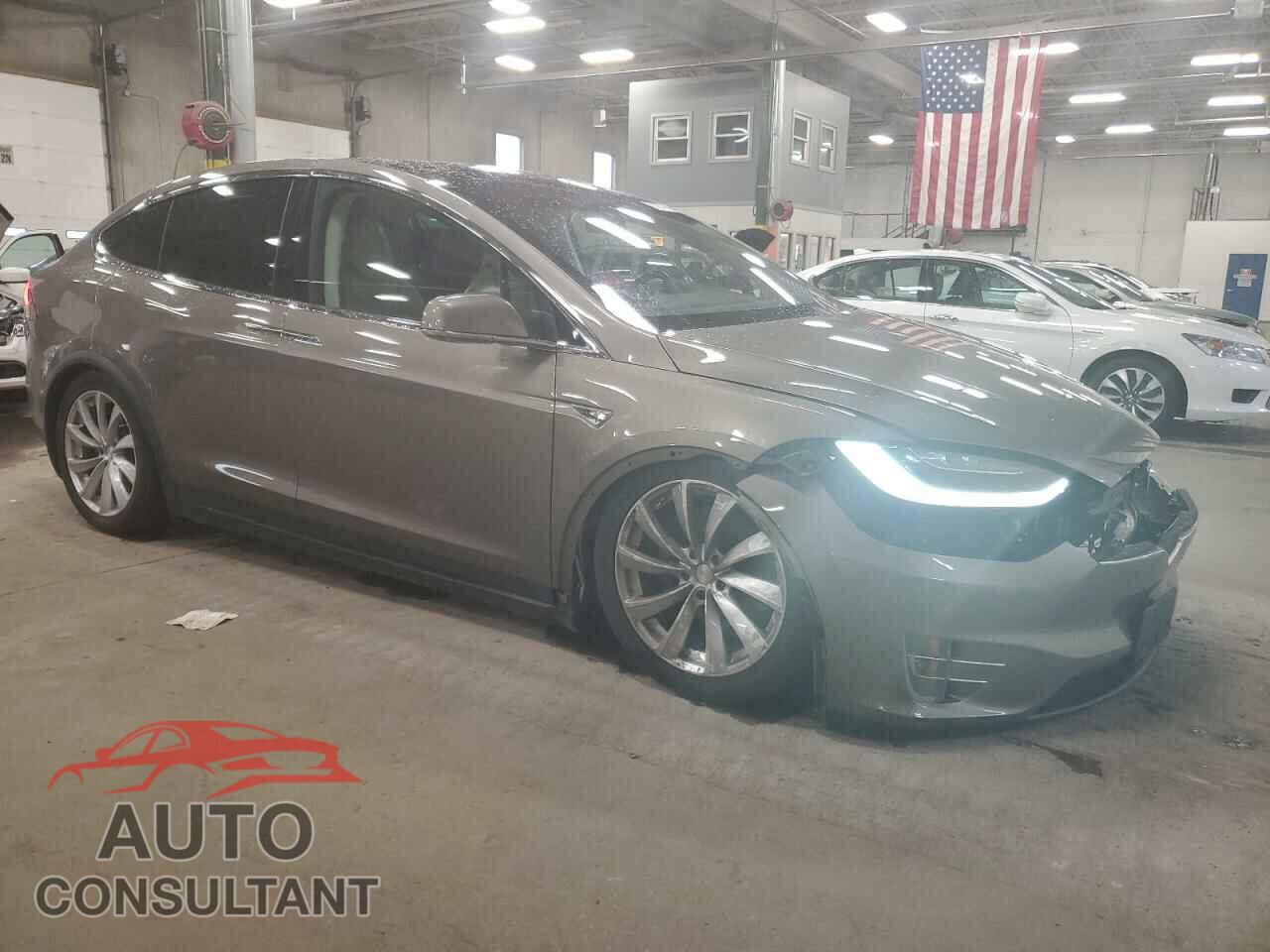 TESLA MODEL X 2016 - 5YJXCBE20GF003018