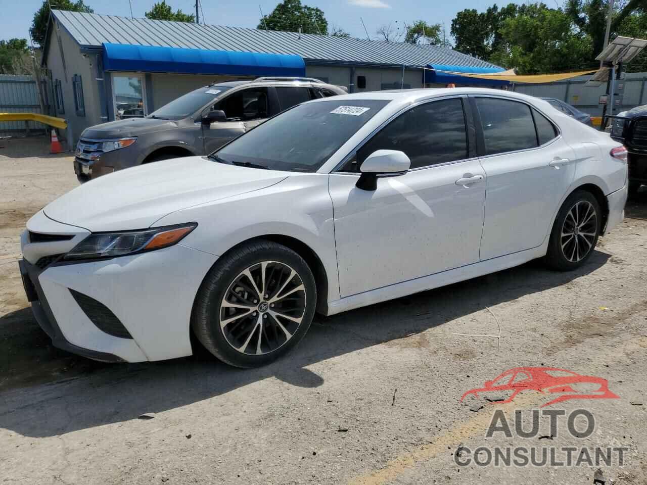 TOYOTA CAMRY 2018 - 4T1B11HK7JU099746