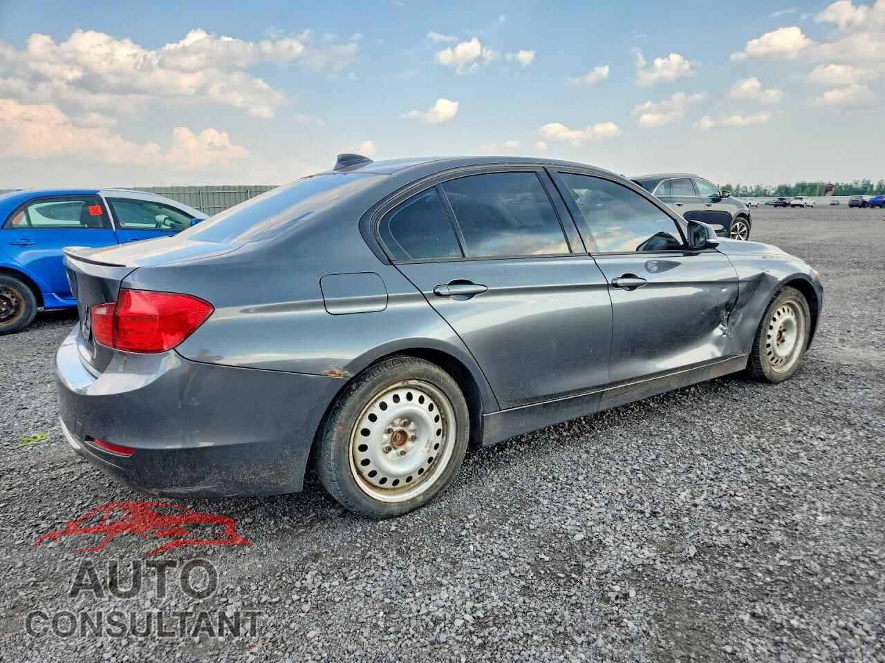 BMW 3 SERIES 2013 - WBA3C3C51DF978746