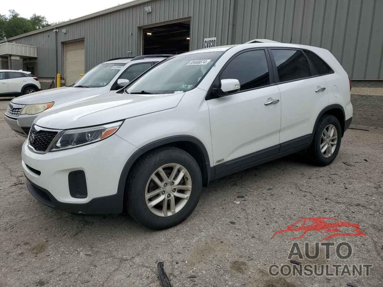 KIA SORENTO 2015 - 5XYKTCA62FG582660